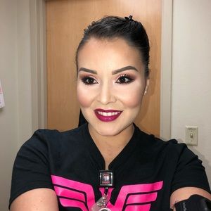 Meet your Posher, Vanessa